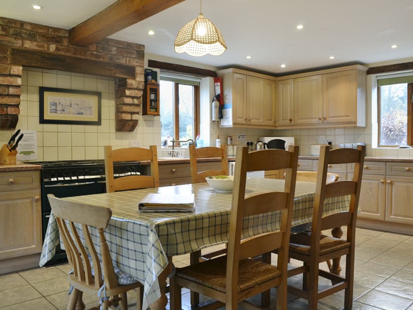 Spacious kitchen/dining room | Howards End, Middleton-on-the-Hill, near Leominster