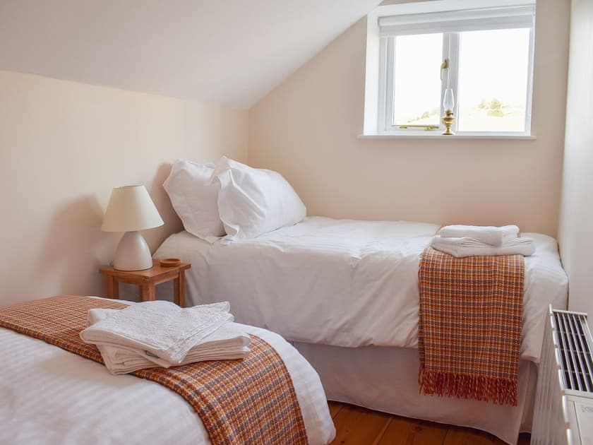Twin bedded room | Rowan Cottage, Aislaby, near Whitby