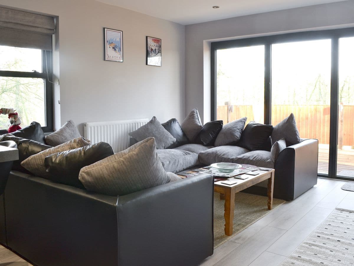 Quarry Lodge - Holiday lodge in Central England - Image 2