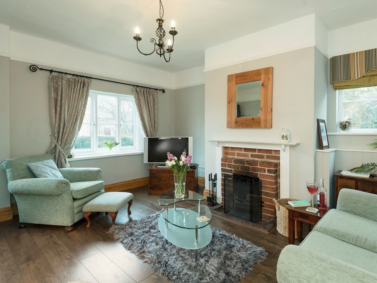 Horseshoes House
