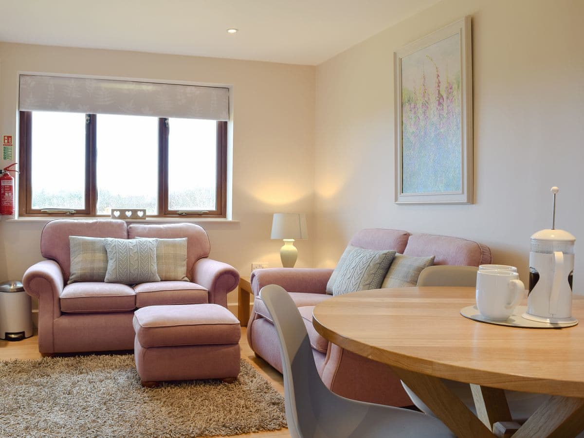 The Lodge at Elmley Meadow - Holiday lodge in Central England - Image 4