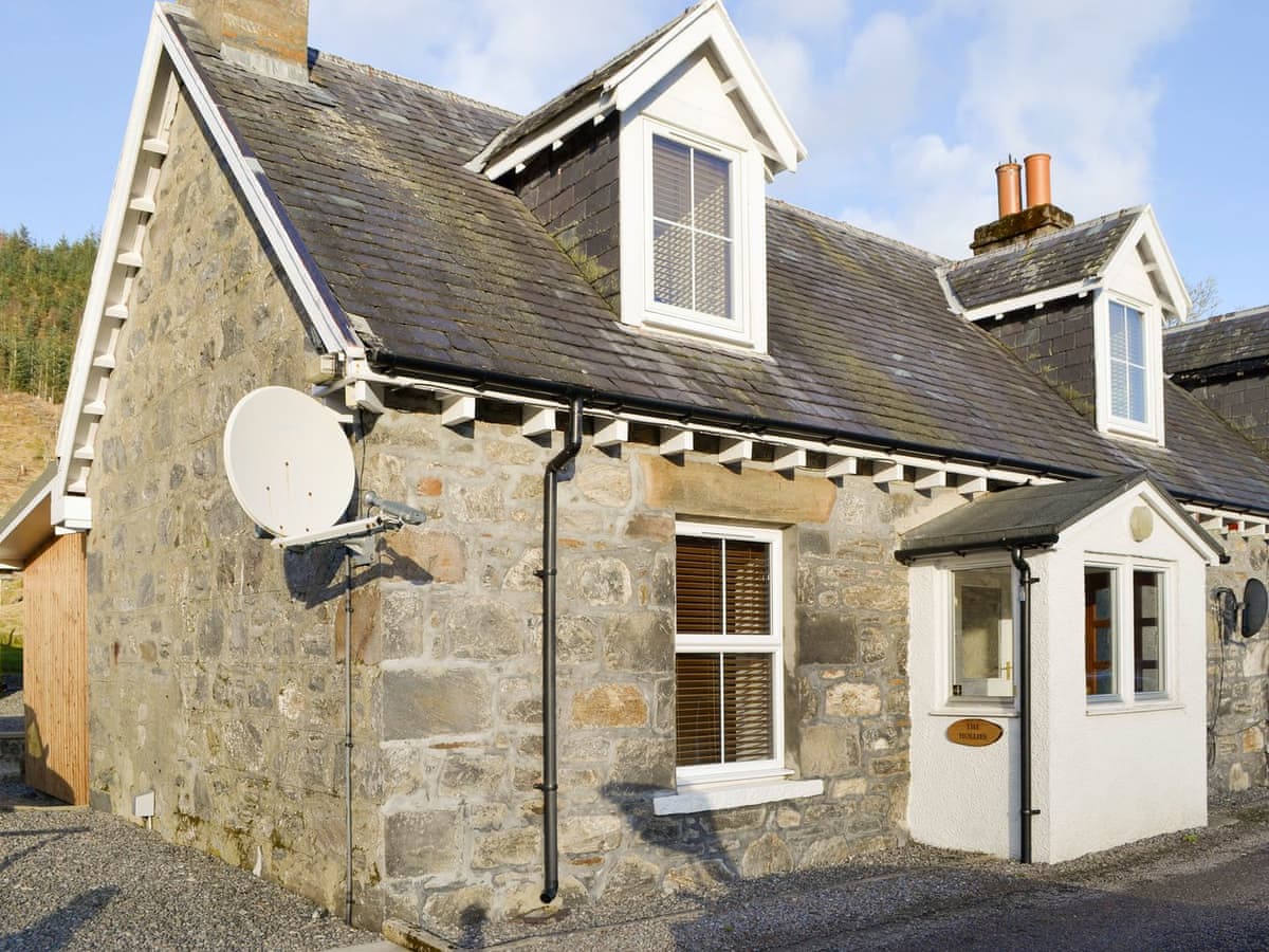 The Hollies Ref Uk5625 In Strathconon By Muir Of Ord Northern