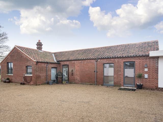 The Wash House Ref Ukc2639 In Roughton Near Cromer Norfolk