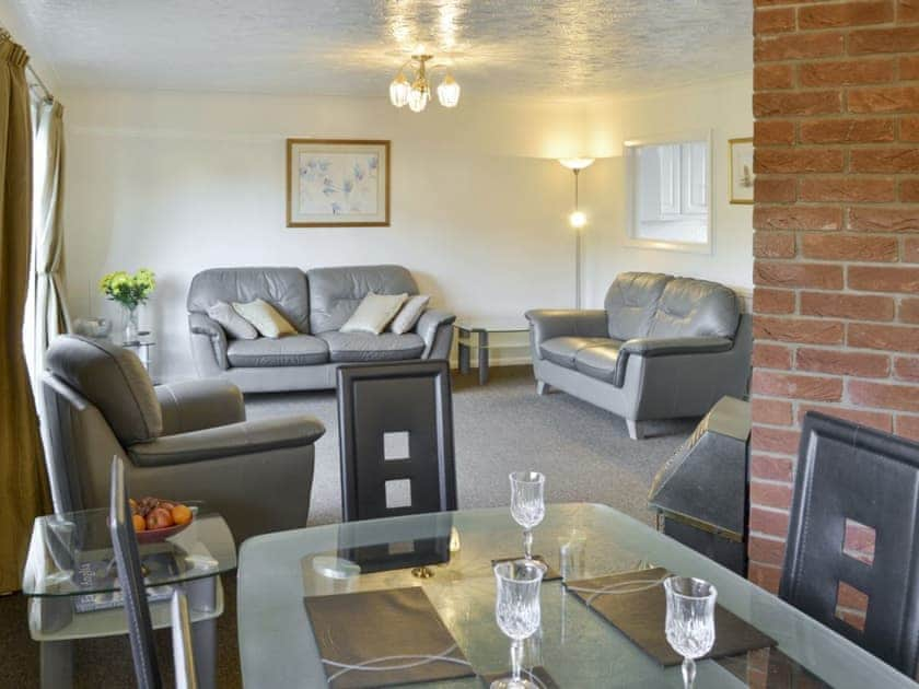 Attractive living and dining room | Heron’s Quay, Wroxham