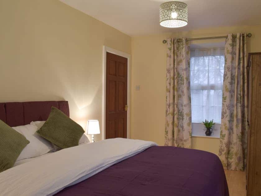 Double bedroom with en-suite | Brookside Cottage, Forton, near Garstang