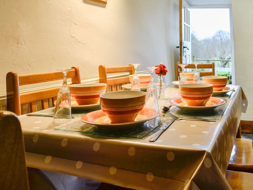 Farmhouse kitchen-style dining area | Hen Hafod, Bala