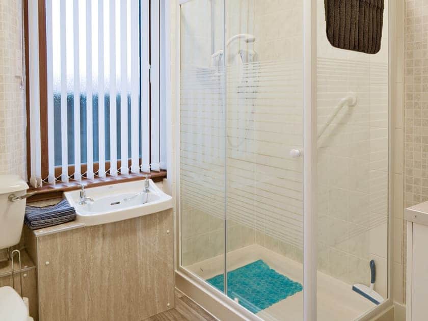Light and airy shower room | Bankfield - Hame from Hame, Aberdeen