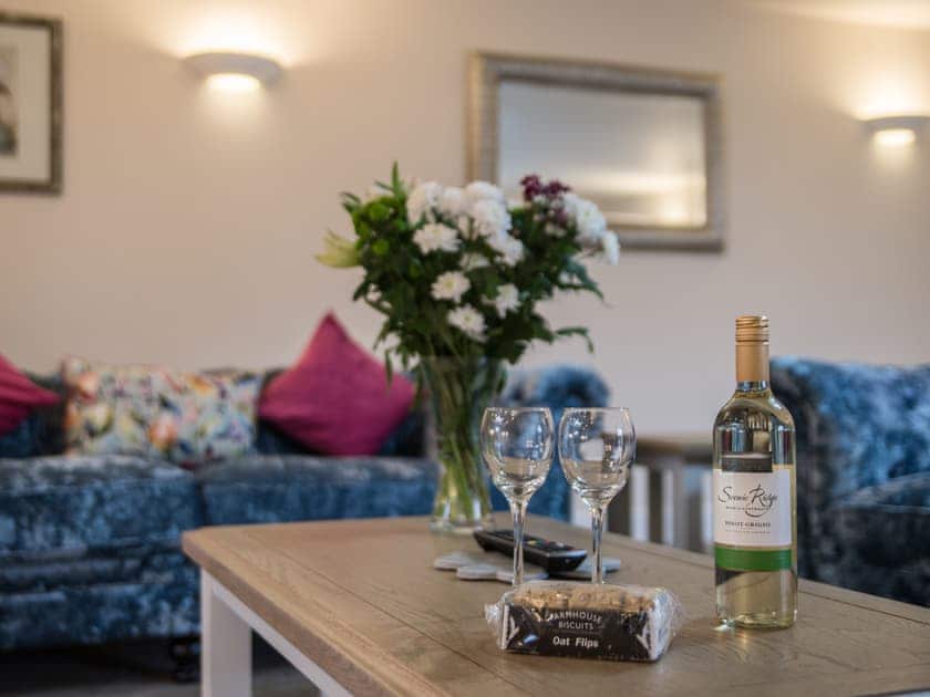 Thoughtfully furnished | Field View - Salter Gate, Wainfleet St. Mary, near Skegness