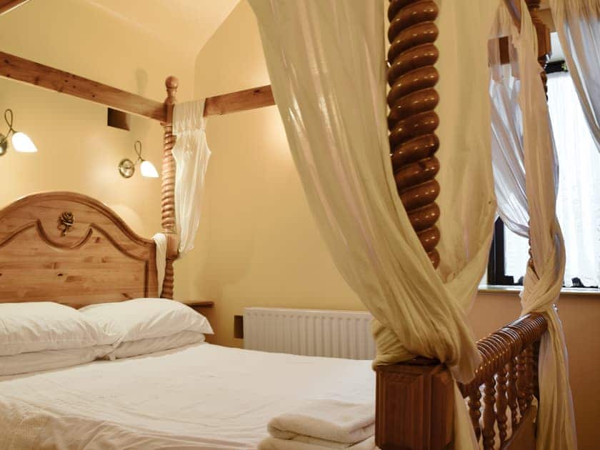 Comfy bedroom | The Stables - Harvey Gate Farm, Onecote