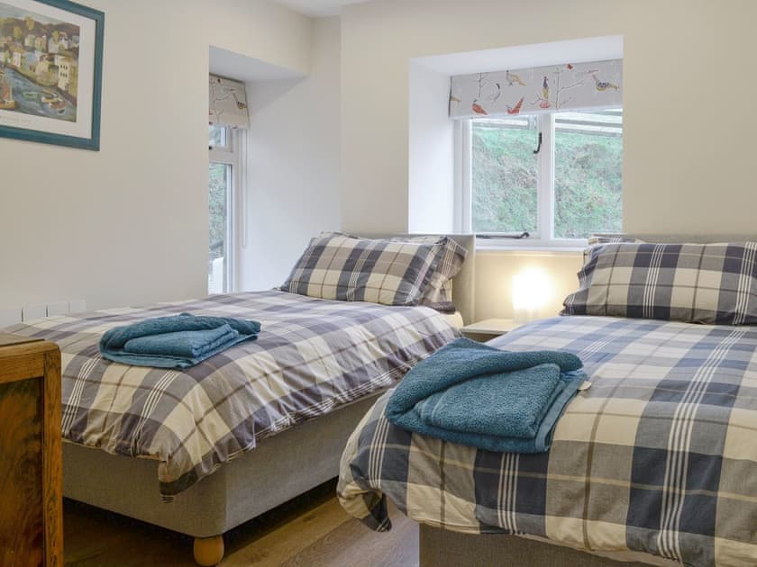 Light and airy twin bedroom | Tom’s Barn, Hebden, near Skipton