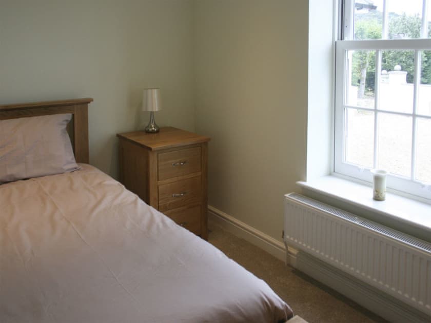Cosy single bedroom | Highlands Apartment 2 - The Highlands, Shanklin