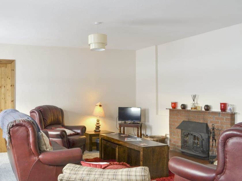 Spacious living area | Rose Cottage - Beaufort Cottages, Kiltarlity, near Beauly