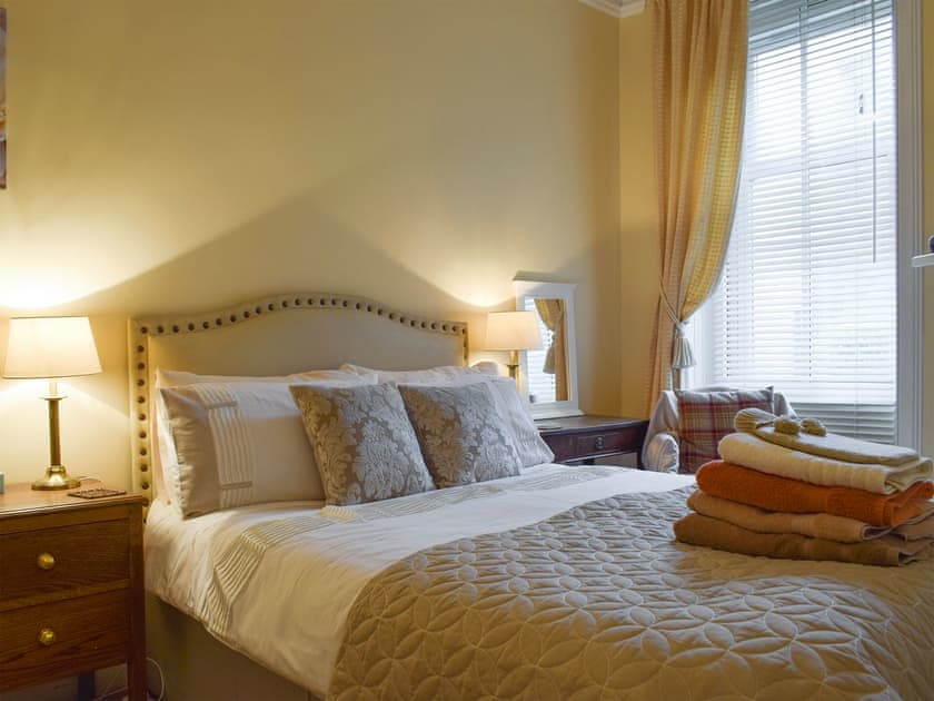 Relaxing double bedroom | Helenslea, St Andrews