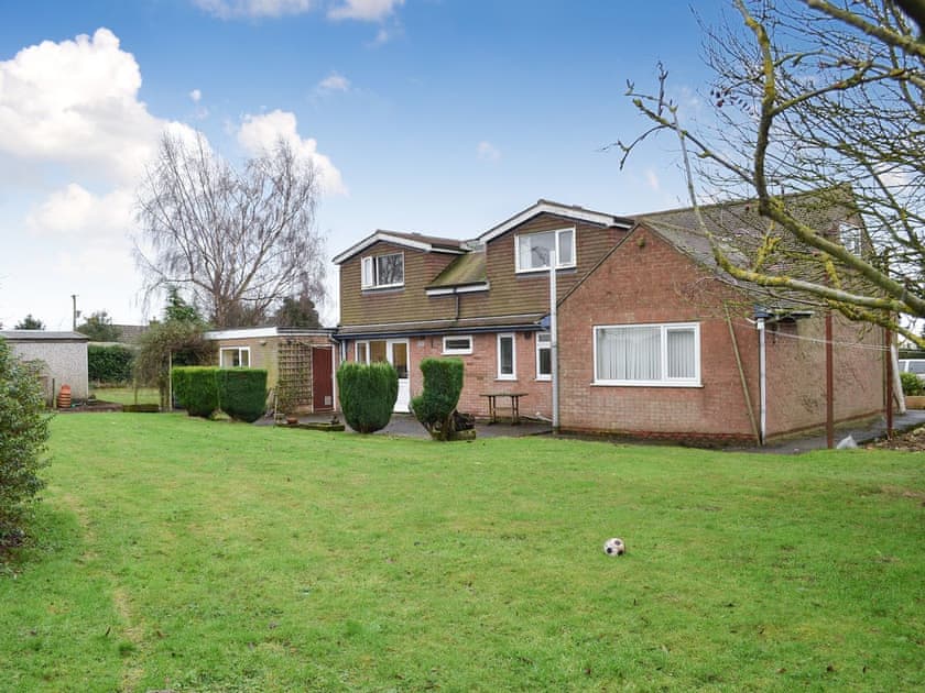 Spacious detached dormer bungalow  | Roseberry View, Stillington, near York