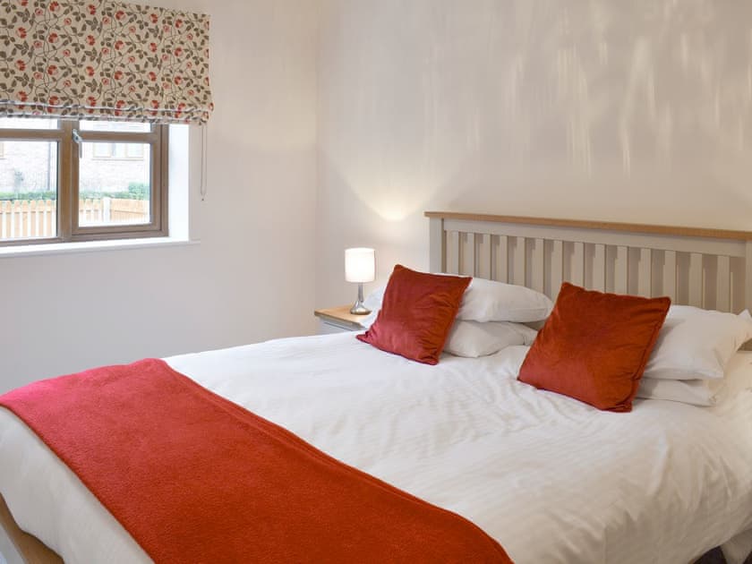 Relaxing double bedroom | The Corn Store - Millmoor Farm, Bickley, near Malpas