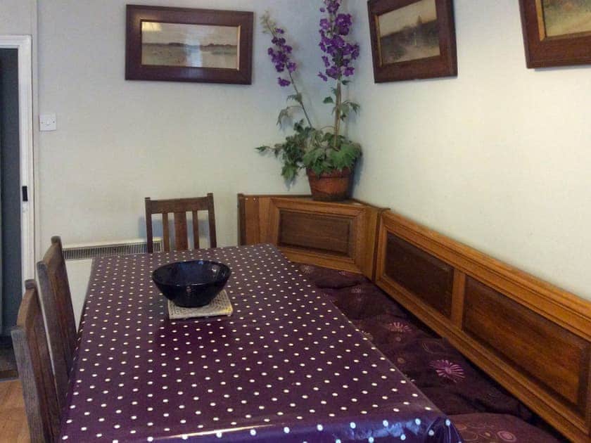 Spacious dining area within kitchen/diner | The Plover - Blakeney Quayside Cottages, Blakeney, near Holt