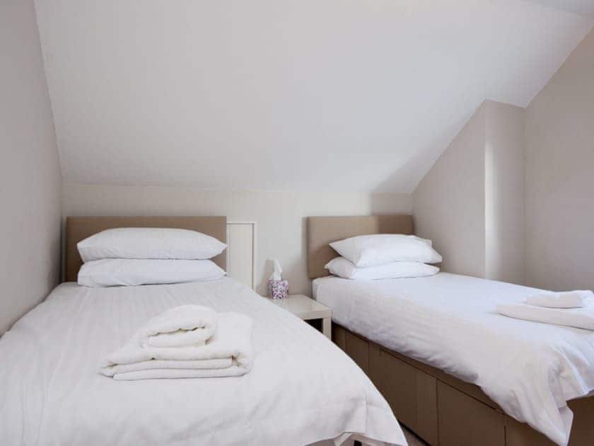 Charming twin-bedded room | Torrings, Salcombe