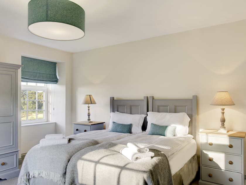Light and airy twin bedroom with zip and link beds with en-suite shower cubicle  | Blairinnie - Barwhillanty Estate, Parton, near Castle Douglas