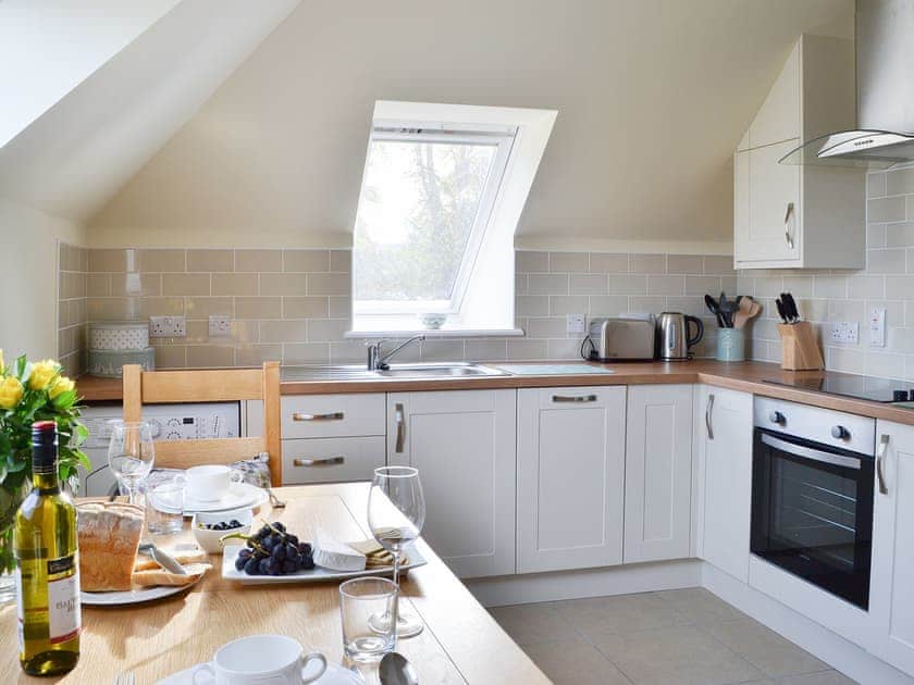 Well-appointed kitchen/diner with all appliances | The Willows, Inverness