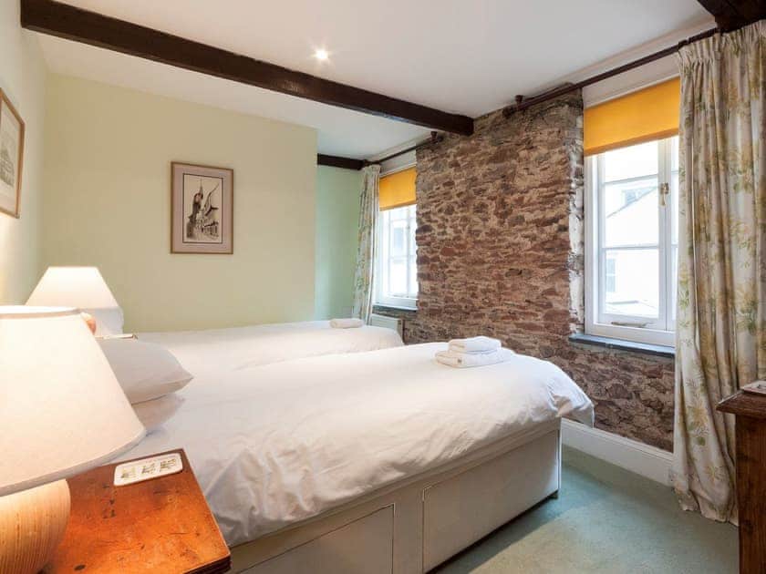 Twin bedroom | Clarence Street 36, Dartmouth