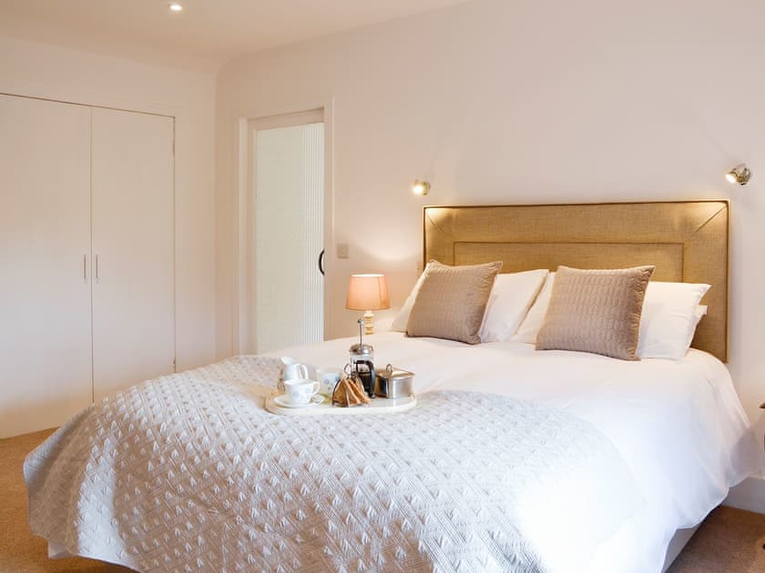 Cosy and romantic double bedroom | The Coach House, Alford