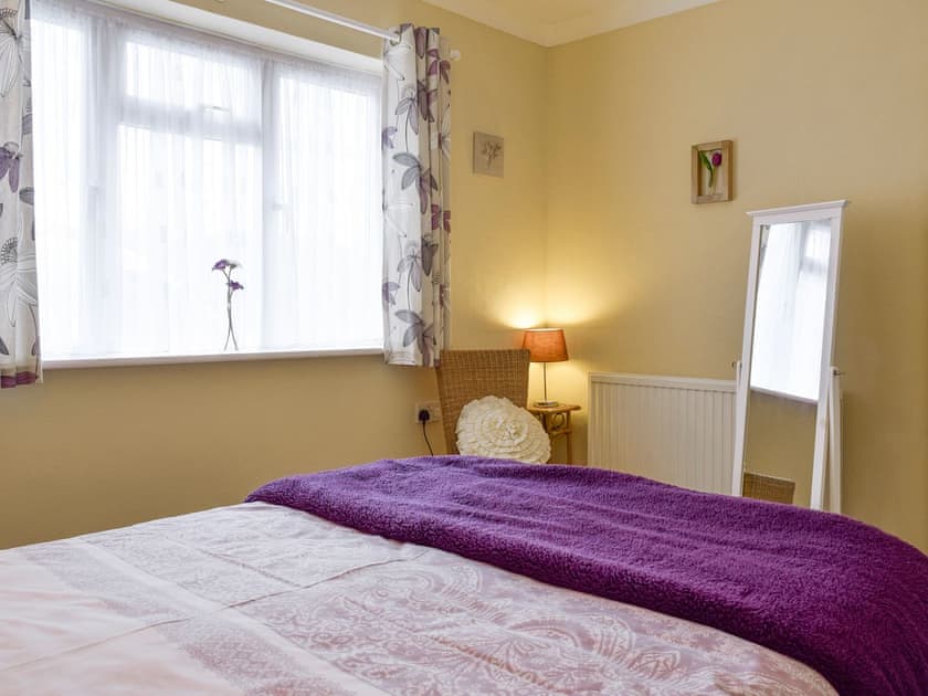 Comfortable double bedroom | Lena’s Lodge, Camer’s Green, Berrow, near Malvern