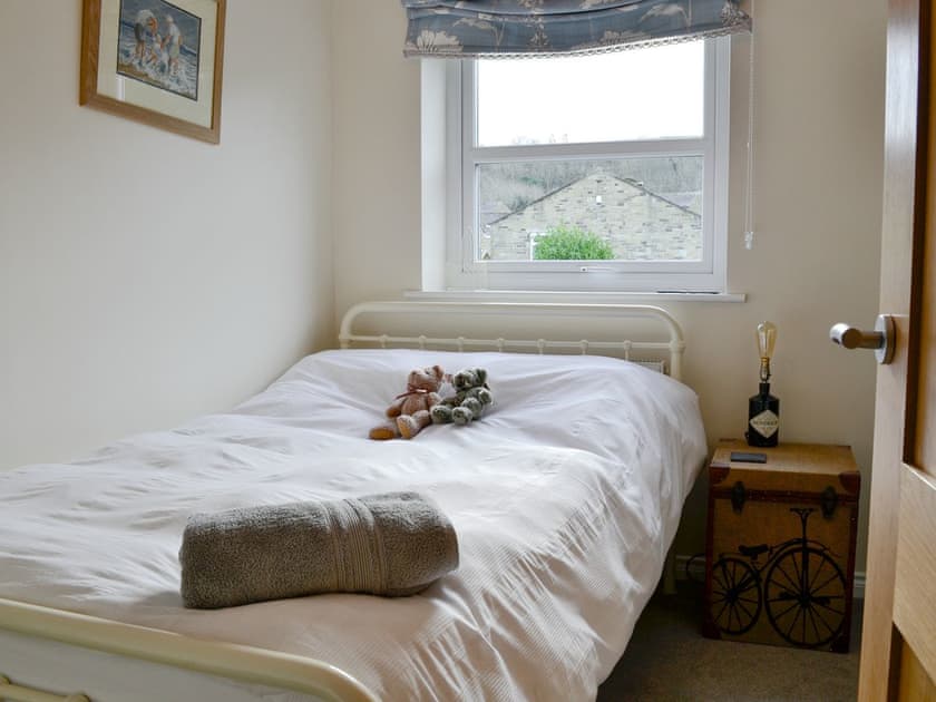 Cosy 3/4 double ebdroom | Hendricks Cottage, West Witton, near Leyburn