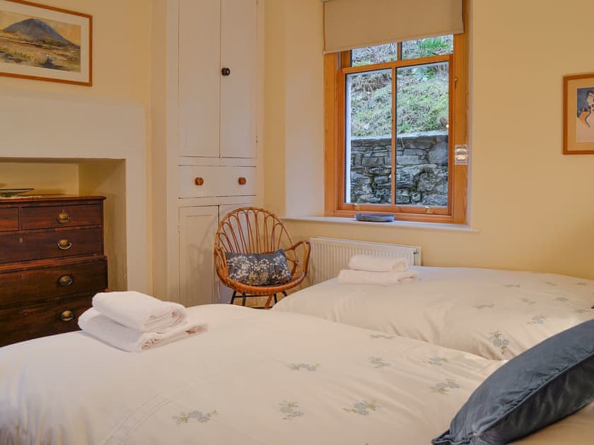 Comfortable twin bedded room | The Larches, Seldom Seen near Thornthwaite