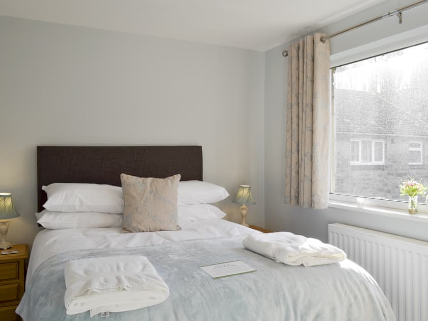 Relaxing double bedroom | Wyedale, Bakewell