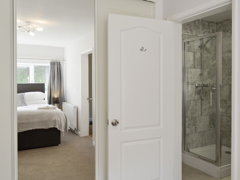 Shower room adjoining double bedroom | Wyedale, Bakewell