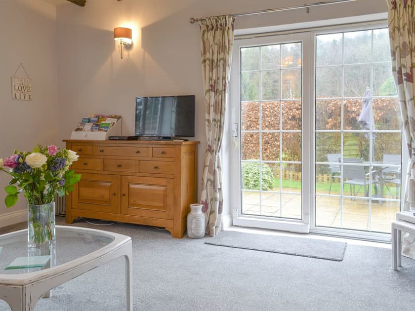 Light and airy living room | Clinton Cottage, Yaxham, near Norwich