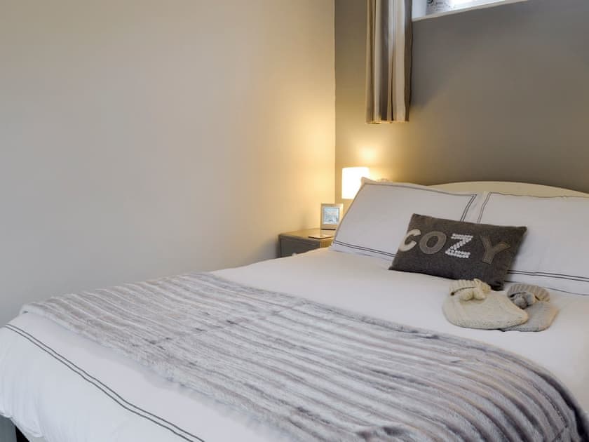 Comfortable double bedroom | Clinton Cottage, Yaxham, near Norwich