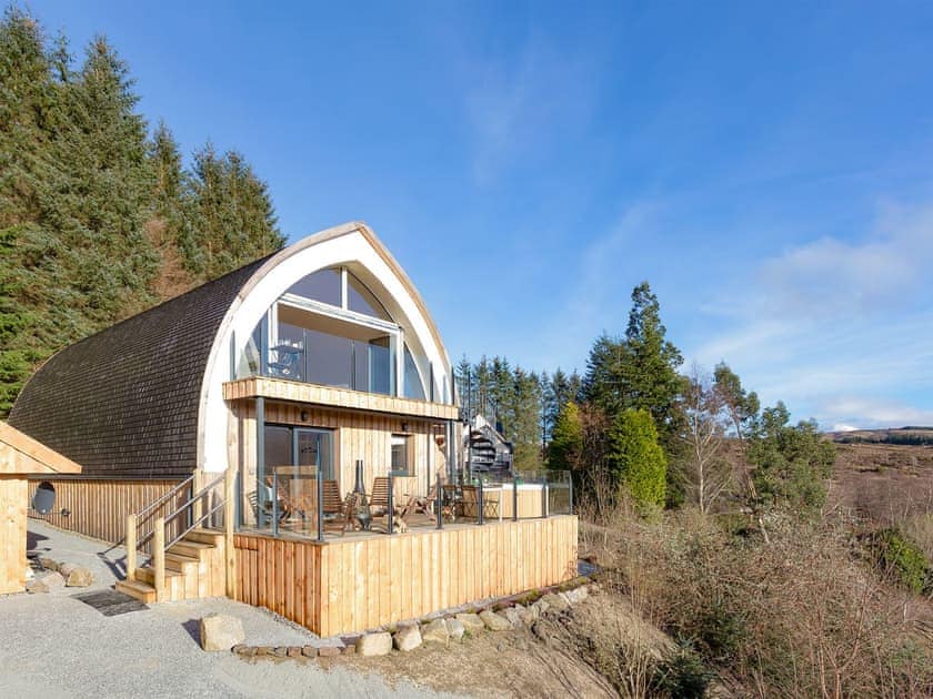 Wonderful holiday home set in an elevated postion | Jill Strawbale House - Strawbale Collection, Strontian, near Fort William