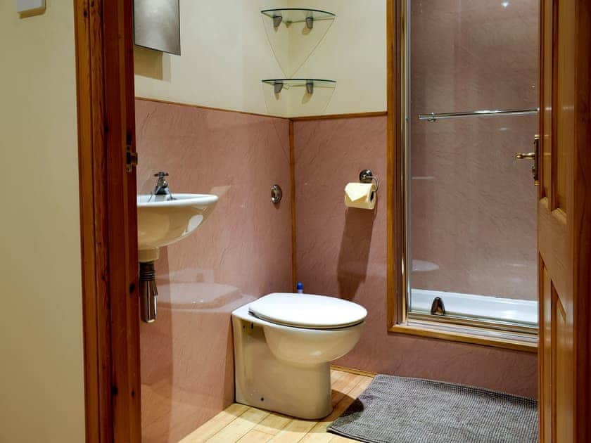 Shower room | Inn Cottage - The Inn Cottages, Muckhart, near Gleneagles