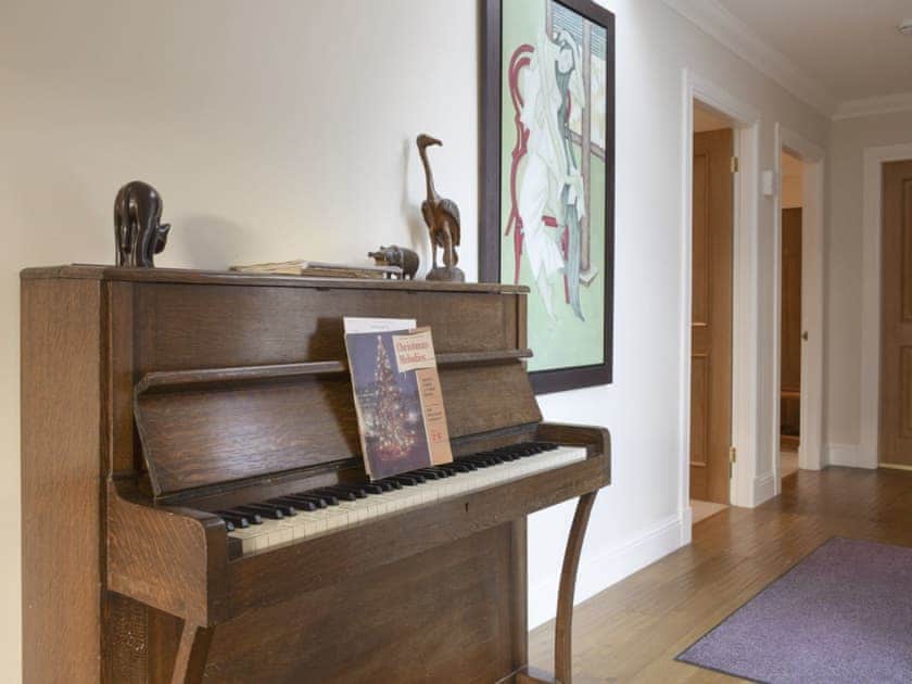 Attractive hallway | Heather Croft - Hatton Cottages, Dunkeld, near Pitlochry