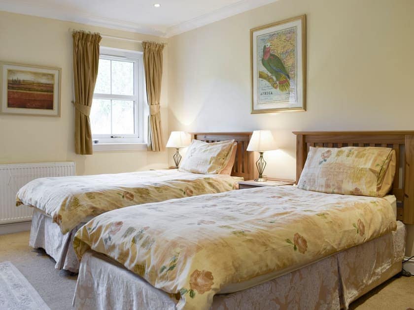 Comfortable twin bedroom | Heather Croft - Hatton Cottages, Dunkeld, near Pitlochry