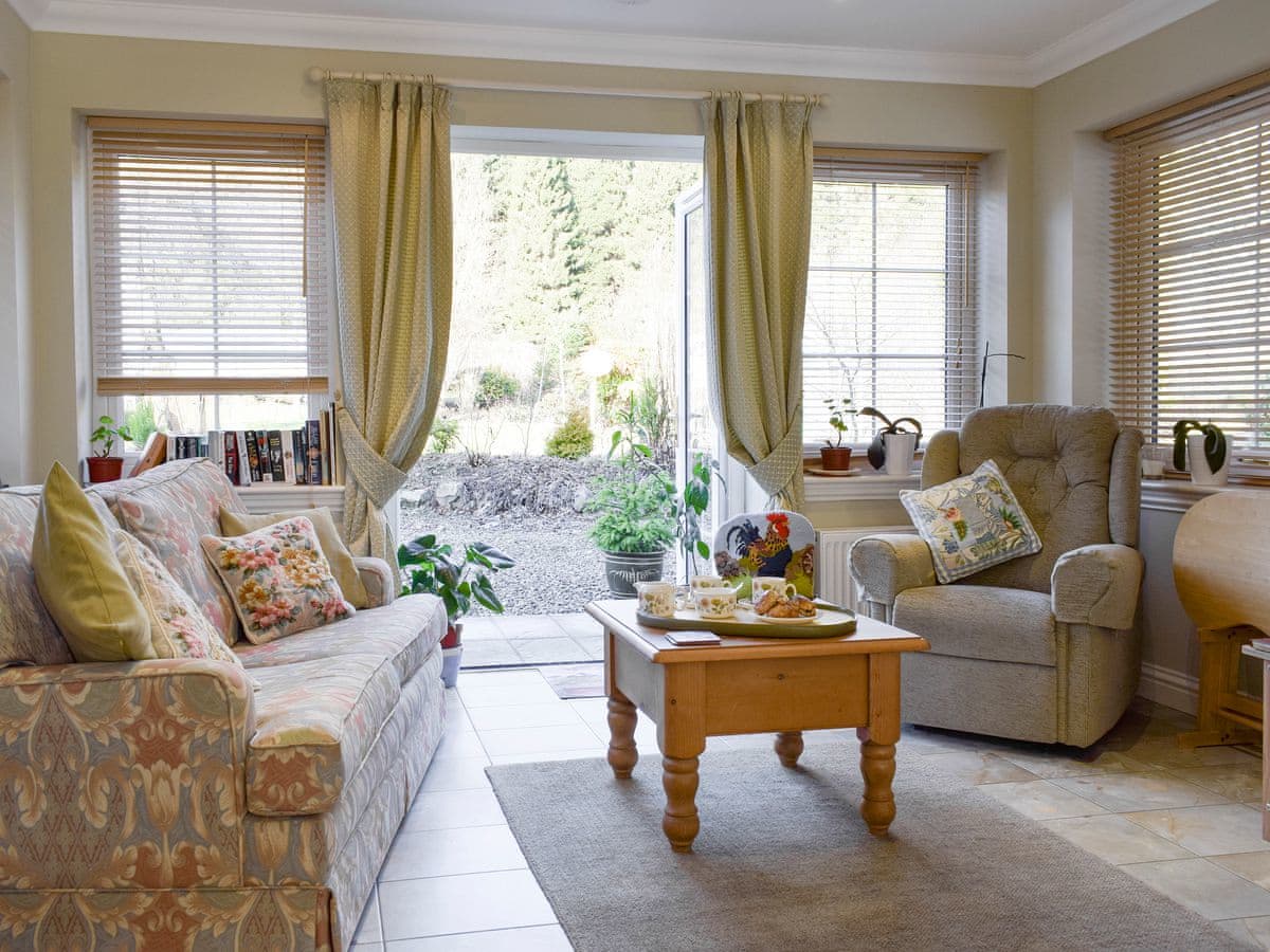 Hatton Cottages - The But 'n' Ben holiday cottage near Perthshire