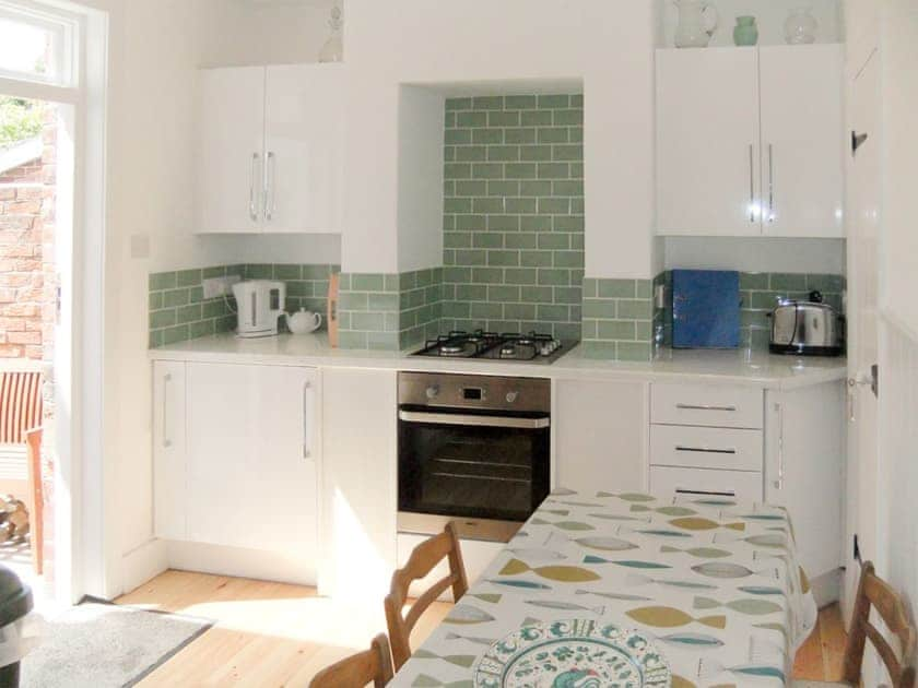 Kitchen/ dining room | Admirals Cottage, Yarmouth