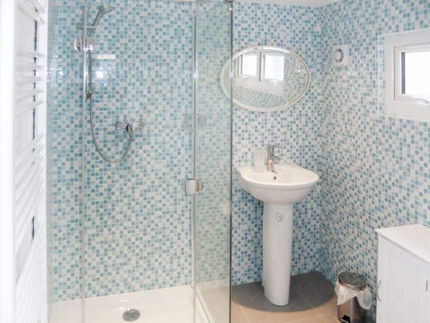 Shower room | Admirals Cottage, Yarmouth
