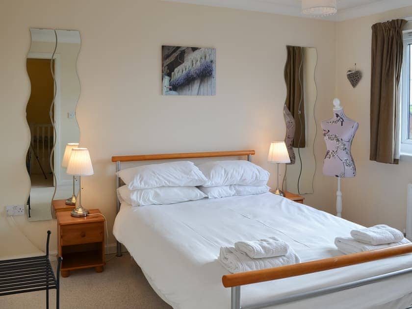 Delightful double bedroom | Sand Castles, Seahouses