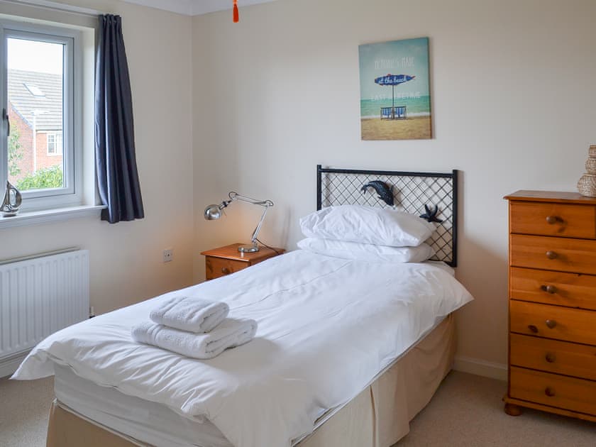 Single bedded room | Sand Castles, Seahouses