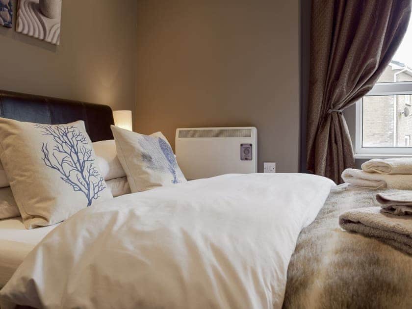 Comfy double bedroom | Gower Sunset Views, Llanelli