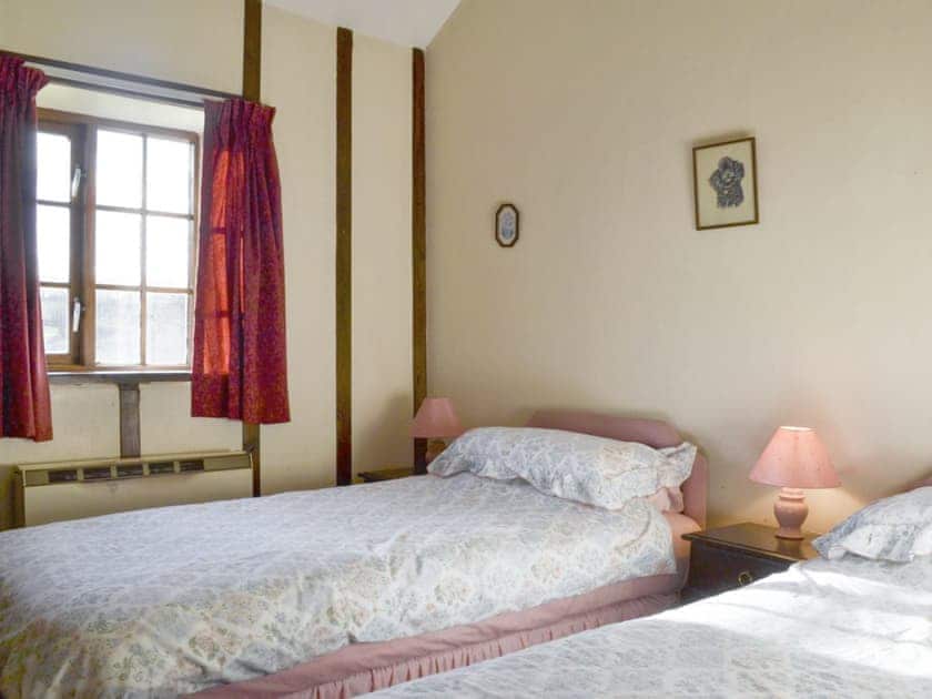 Comfortable twin bedroom | Grove Sprightly Barn, Craven Arms