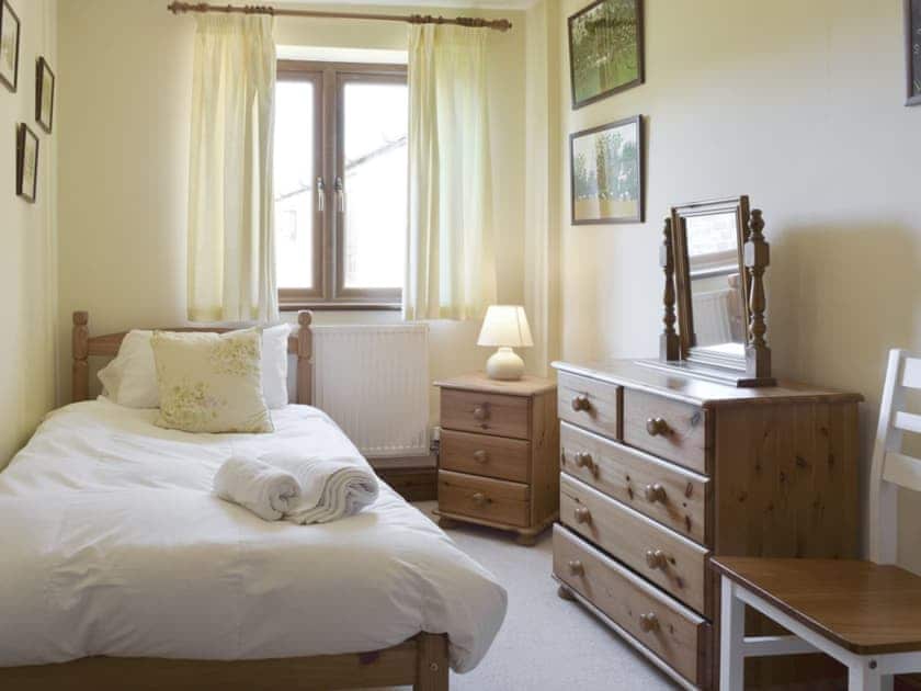 Peaceful single bedroom | Swallow Barn, Warkworth, Banbury