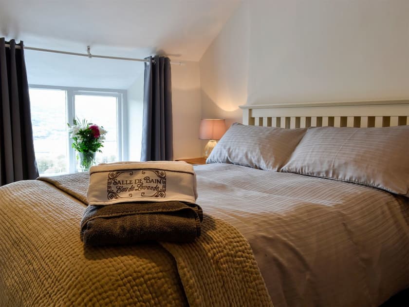 Double bedroom | Bryn Hyfryd, Maenan, near Llanrwst
