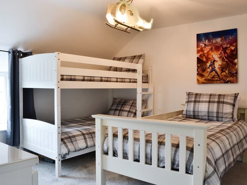 Bunk bedroom | Bryn Hyfryd, Maenan, near Llanrwst