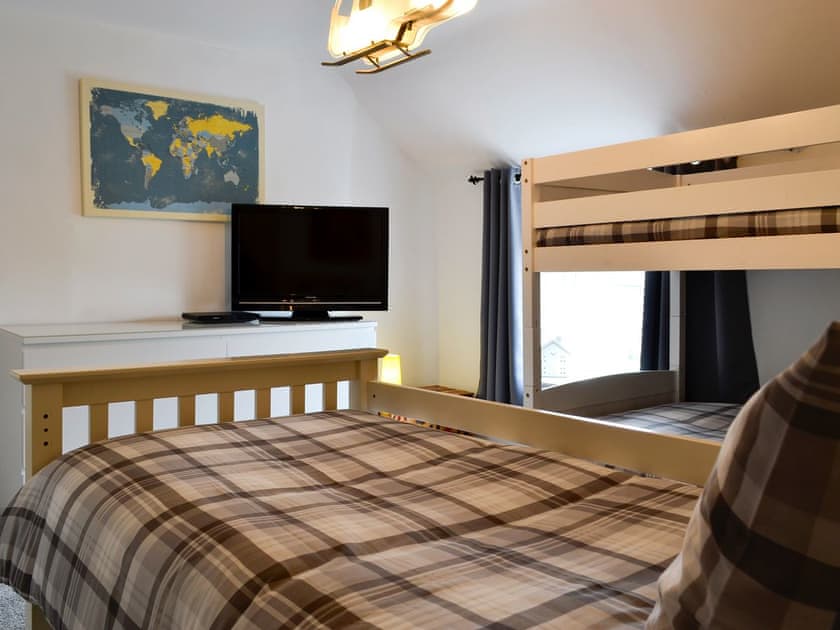Bunk bedroom | Bryn Hyfryd, Maenan, near Llanrwst