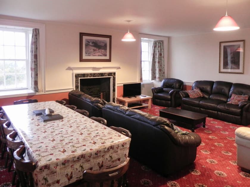 Spacious and comfortable living/dining room | Old West Wing - Ardbrecknish House, South Lochaweside