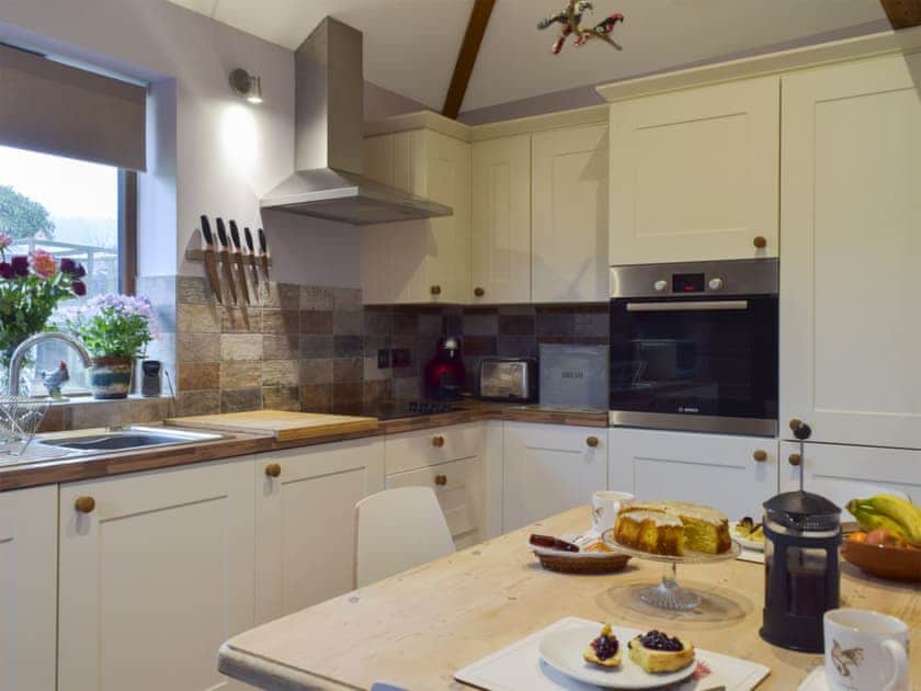 Farmhouse style kitchen area | Chick Hatch Barn, Carlton, near Saxmundham