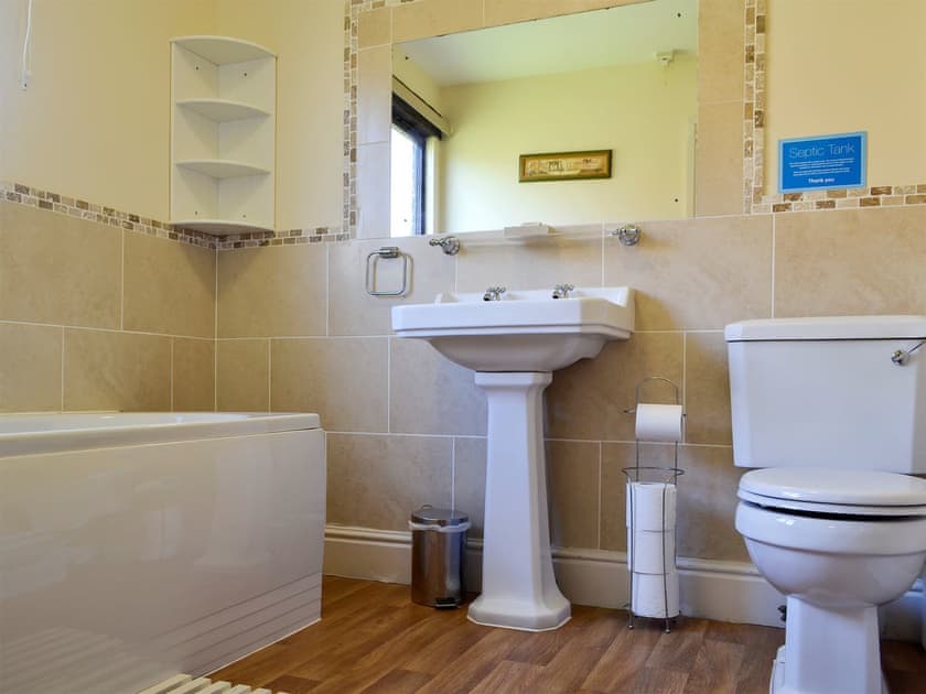Bathroom | Magpie - Cwm Chwefru Cottages, Newbridge-on-Wye, near Builth Wells